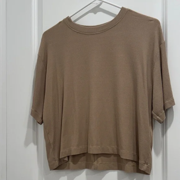 American Eagle Outfitters Cropped and Ribbed ‘Soft & Sexy’ Tan Short Sleeve Tee - Picture 1 of 3
